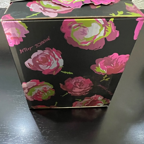 BETSEY JOHNSON NWT FRESH PEONY 4 pc BODY CARE SET - Picture 3 of 8